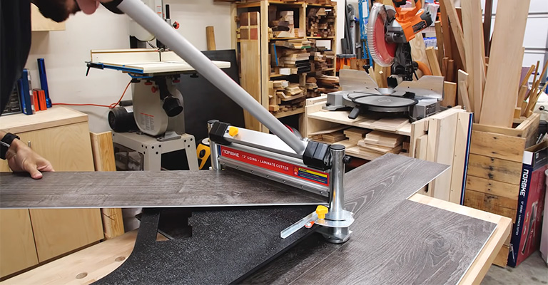 How Should Vinyl Plank Flooring Be Cut
