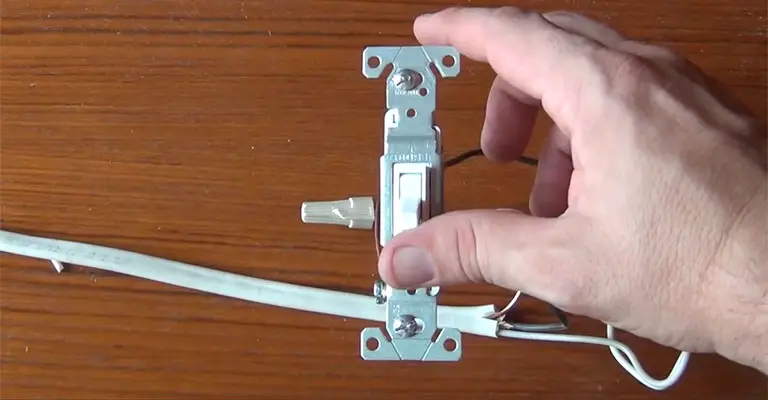 How To Wire A Single Pole Switch With 3 Wires