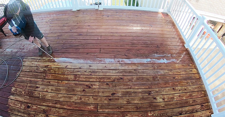 Use a Deck Stain Stripper To Remove the Damaged Stain Coat