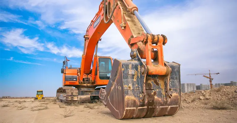 Factors You Need to Take into Account Before Renting or Hiring an Excavator
