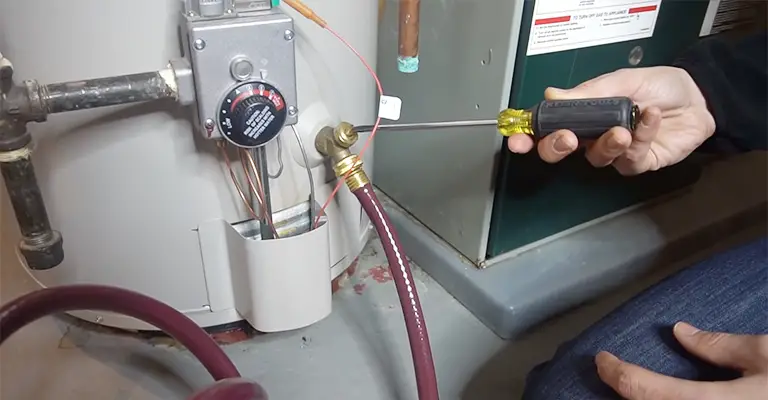 How to Flush a Water Heater With No Floor Drain