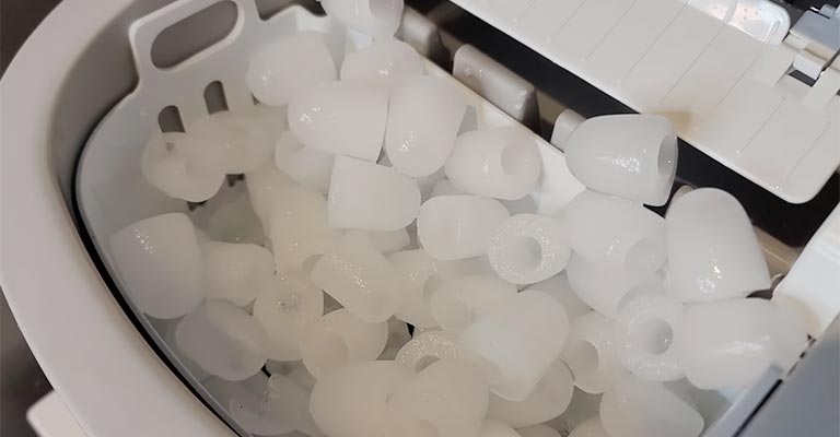Portable Ice Cube Makers